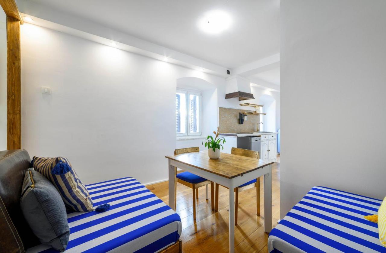 On The Rock Apartments Sibenik Luaran gambar